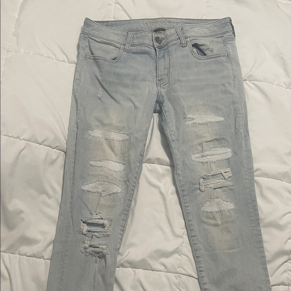 American Eagle Outfitters Light Blue Distressed Skinny Jeans